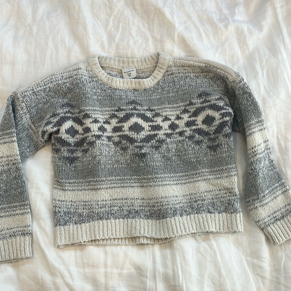 Kids Abercrombie grey sweater 9/10